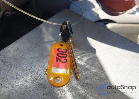 2000 Chevrolet C2500 z USA, uszkodzony, nr VIN 1GCGC29J4YF429311